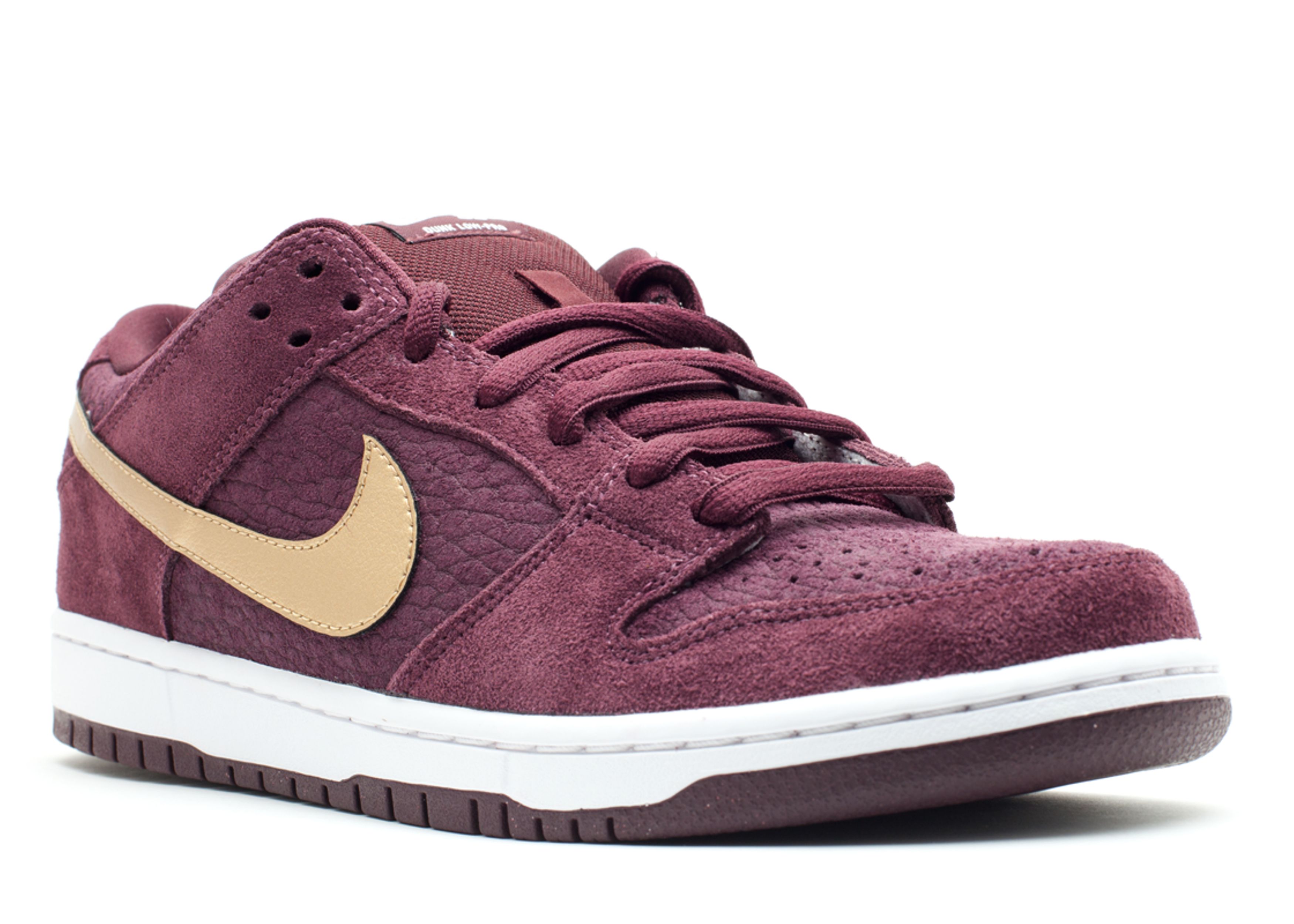 Dunk Low Pro SB ‘UK Passport’